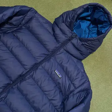 새상품급 파타고니아 하이 로프트 다운 스웨터 후디 네이비 다운 자켓