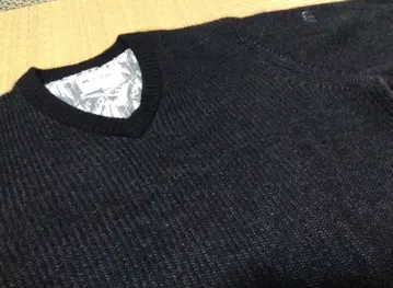 TravisMathew 트래비스매슈 차콜 블랙 V넥 니트 L