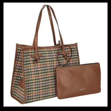 택 포함 새상품 잔니 키아리니 토트백 멀티첼라 M 핸드백