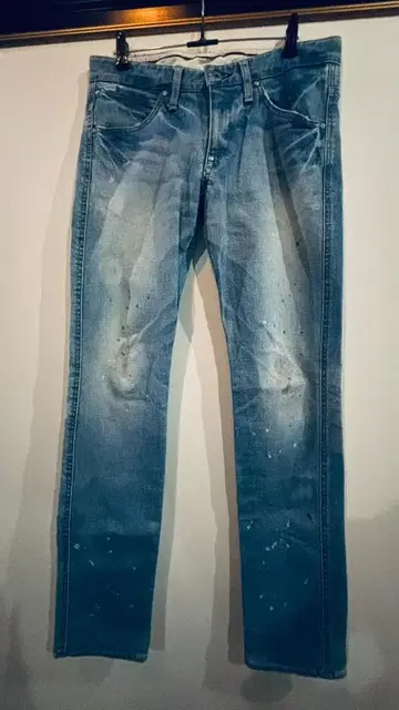 FACTOTUM 페인트 가공 데미지 데님 팬츠