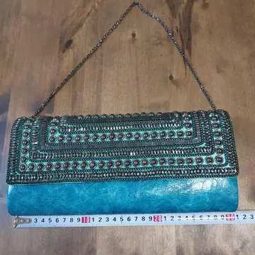 터콰이즈 스터드 클러치백