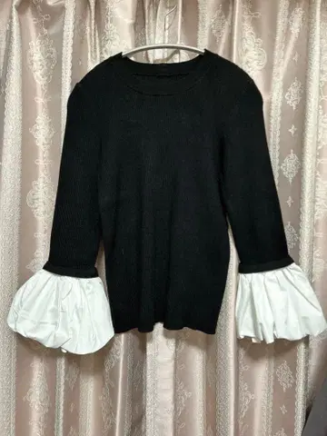 2WAY 벌룬 슬리브 니트 이소재 절개