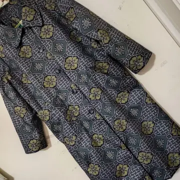 오시마 명주 그린 계열 총 안감 부착 숄카라 롱 코트