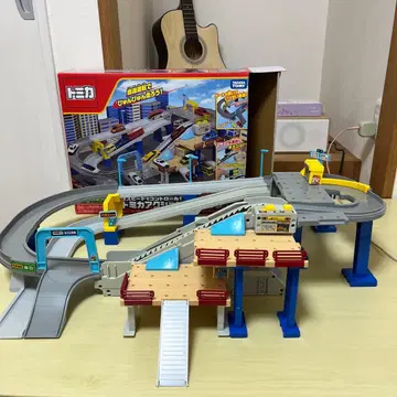 토미카 액션 고속도로 박스 포함 부품 결품 없음