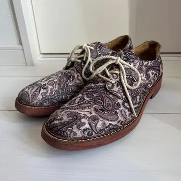 ABBEY ROAD LONDON 페이즐리 무늬 가죽 신발