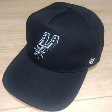 47 BRAND x NBA 샌안토니오 스퍼스 자수 로고 캡 블랙