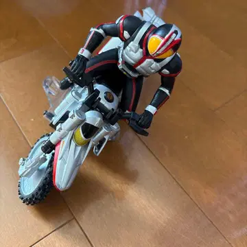 무선 조종 가면라이더 555