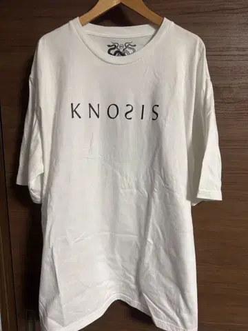 Knosis T셔츠