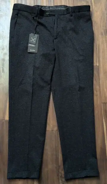 택 포함 새상품! ZARA 다크 그레이 4WAY 스트레치 투 턱 슬랙스