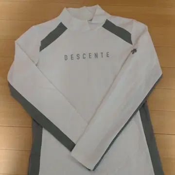 [ 데상트 골프 ] 하이넥 M 사이즈