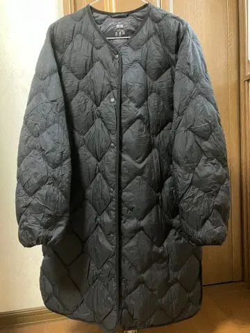 유니클로 울트라 라이트 다운 릴랙스 코트 블랙 M 사이즈