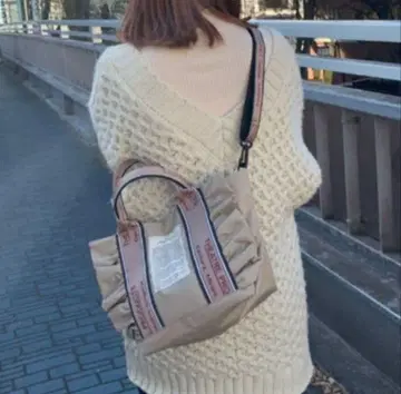 시어터 프로덕츠 프릴 토트백 M