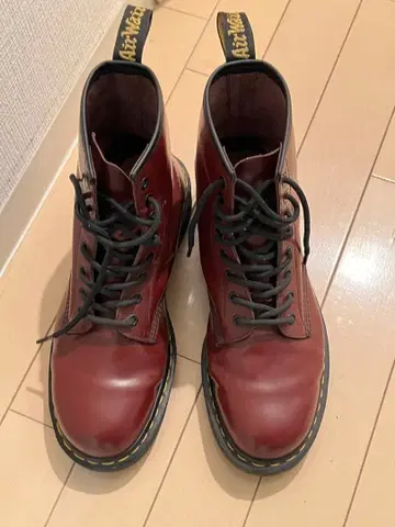 닥터 마틴 1460 8홀 부츠 체리 레드 UK9