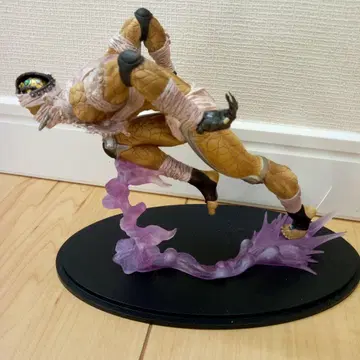 죠죠의 기묘한 모험 동상 레전드 행드맨