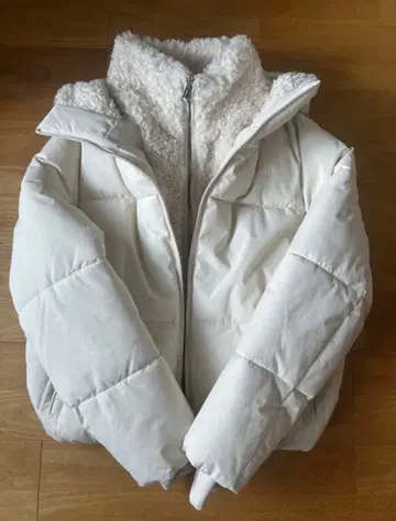 ZARA 신상 다운 XS 사이즈