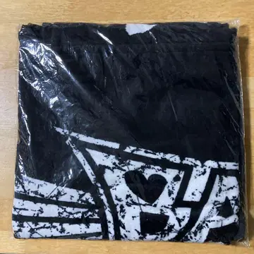 [ 미개봉 ] BABYMETAL 후드 타월 여우 사인