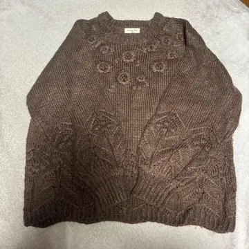 SM2 꽃 자수 니트