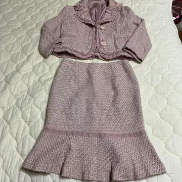 DISKEEN SURE 라이트 핑크 트위드 수트 프릴 장식 자켓