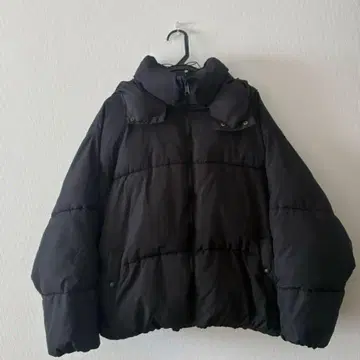 Honeysuckle Rose 블랙 다운 자켓 L 사이즈