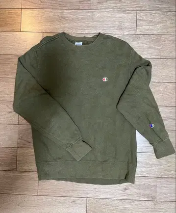 Champion 올리브 트레이닝복 M 사이즈