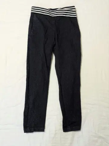 보더스 앳 발코니 데님 테이퍼드 팬츠 36