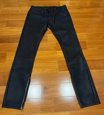 mnml 블랙 인조 가죽 팬츠