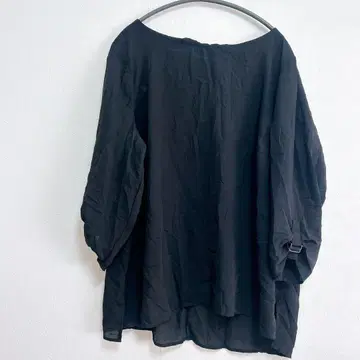 블랙 오프숄더 5부 소매 상의