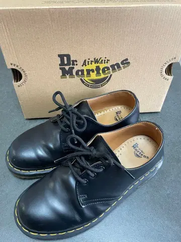 닥터마틴 3홀 24cm 24.5cm