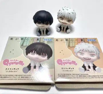 빛이 죽은 여름 큐룽하게 쳐다보는 포즈 피규어 히카루 요시키