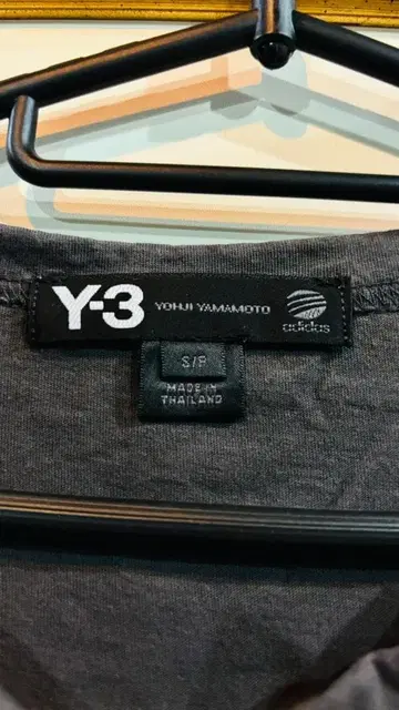 Y-3 V자 컬러 블록 반팔 T셔츠