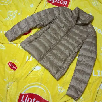 유니클로 새상품급 울트라 라이트 다운 모카 브라운 여성용 S