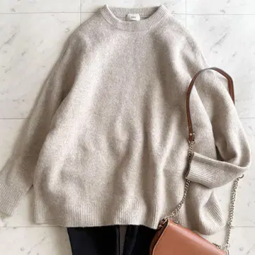 새상품급 이에나 울 캐시미어 크루넥 돌먼 슬리브 니트 베이지