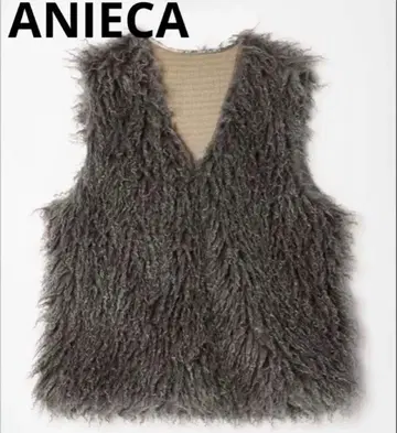 ANIECA 컬리 퍼 베스트