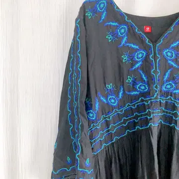 차이하네 꽃무늬 자수 원피스