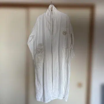 화이트 롱 목욕 가운 (셰라톤)