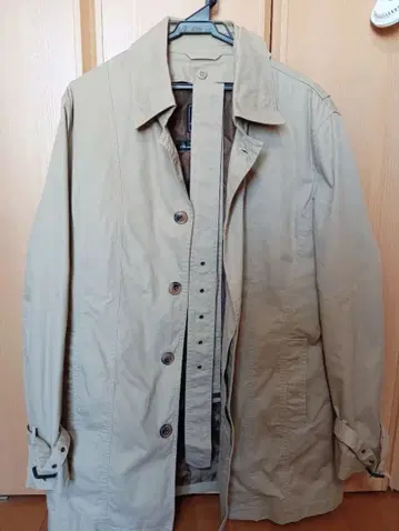 Bequem 베이지 트렌치코트