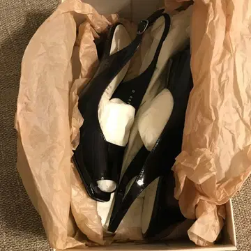 새상품 미사용 Riz raffinee 힐 샌들 블랙 에나멜 상자