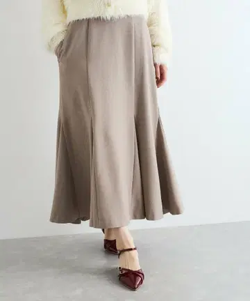 미이지 우르시 백 레이스업 머메이드 스커트 베이지 M 사이즈