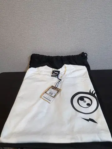 무라카미 다카시 화이트 롱T셔츠 컬러풀 아트 M 사이즈 수납 봉투 포함