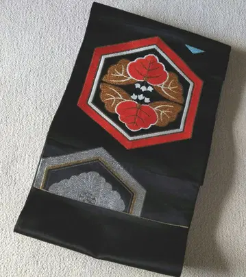 앤티크 후쿠로 오비 육통 거북이 무늬 블랙 베이스 빨간 꽃 금실 은실