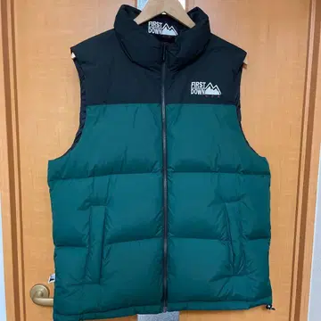 FIRST DOWN 다운 베스트 그린 블랙