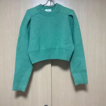 [ 새상품급 프리 ] MIESROHE 샤기 컴팩트 니트 PO 그린