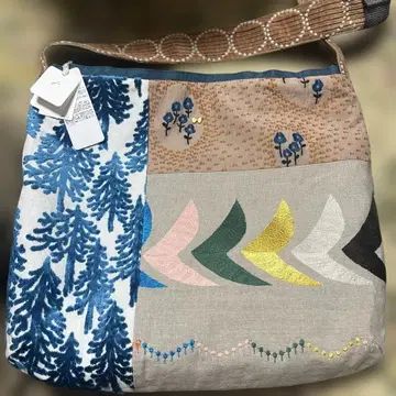 미나 페르호넨 숄더백 신상 미사용