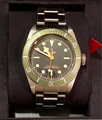 TUDER 헤리티지 블랙베이 해롯 한정판 79230G