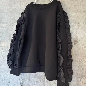 숄더 프릴 상의 소매 프릴 맨투맨 트레이닝복 블랙 blooming