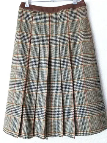 영국풍 체크 무늬 플리츠 스커트 DUE BILANCE IENA 이에나