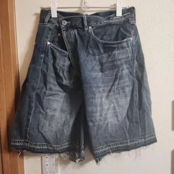 이번 시즌 저널 스탠다드 로드리온 하프 팬츠