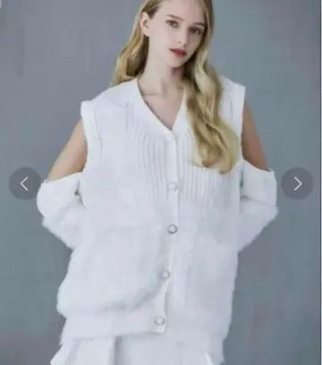 Riu Fur switching knit cardigan 오프숄더