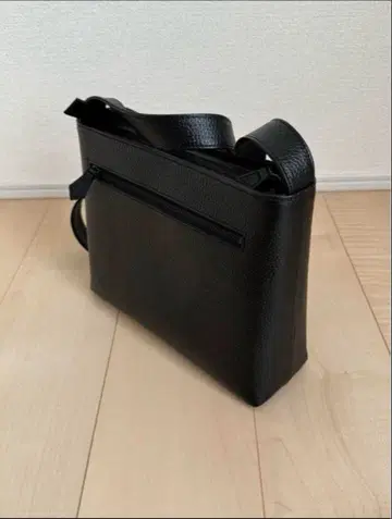 HushTug 해시태그 가죽 숄더백 블랙 미사용