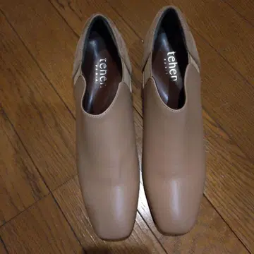 tehen 베이지 힐 펌프스